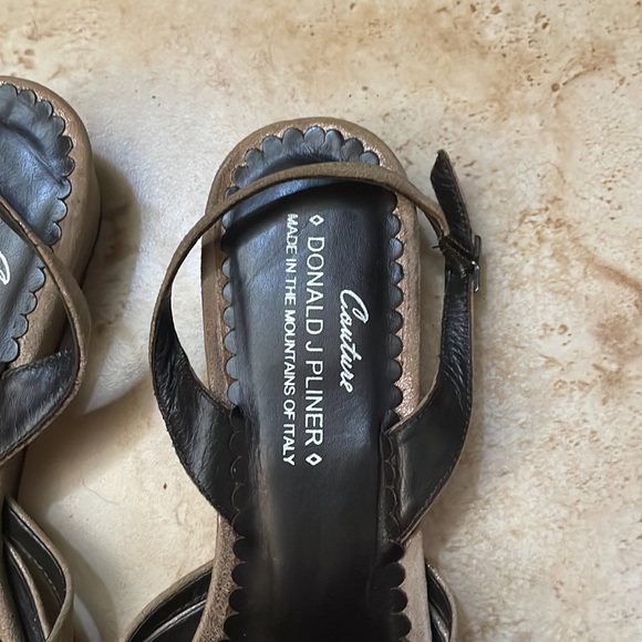 Sandals - Picture 2 of 5